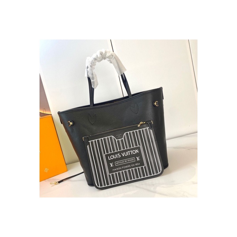Louis Vuitton Neverfull Monogram Bag