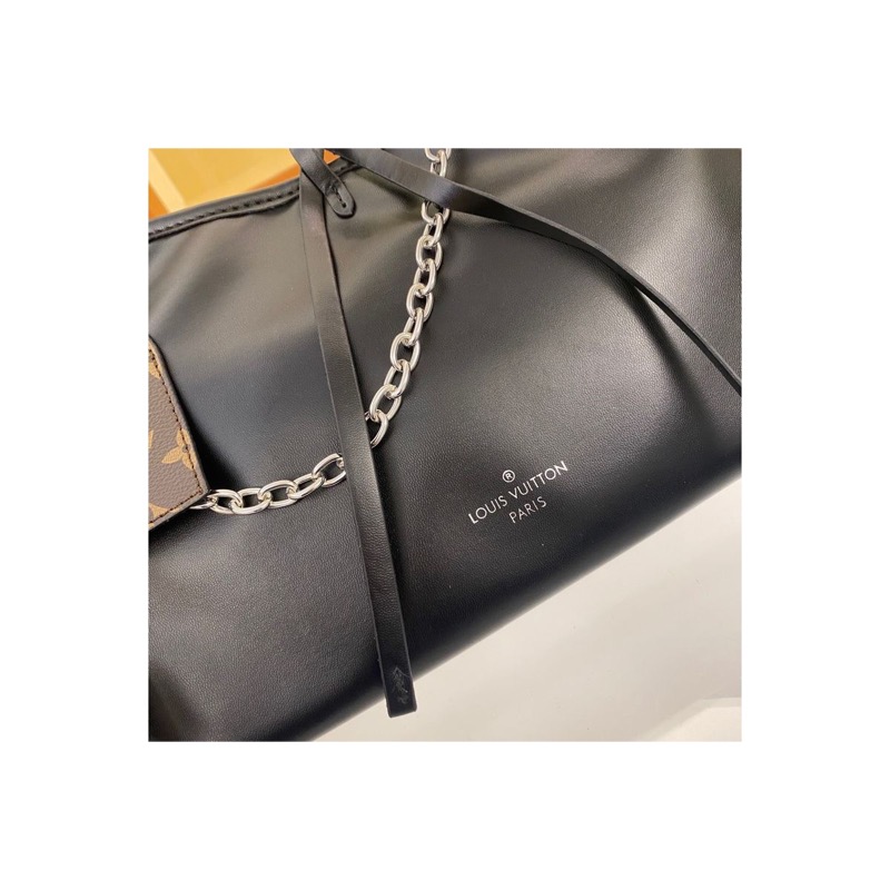 Louis Vuitton Crossbody Bag