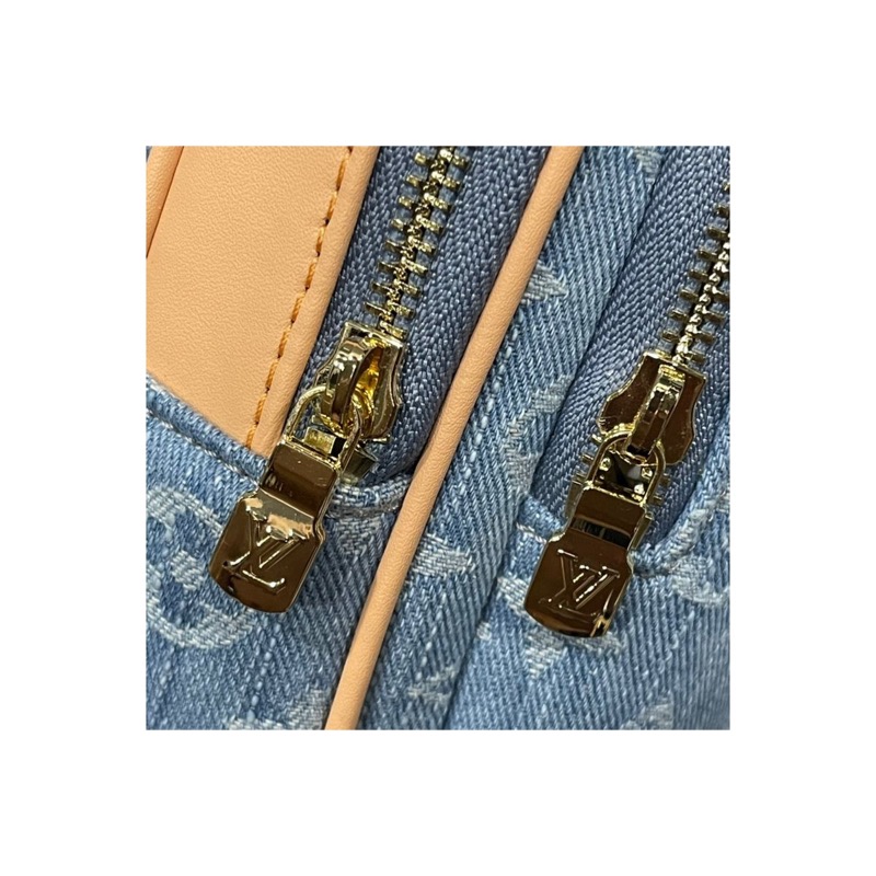 Louis Vuitton Shoulder Bag