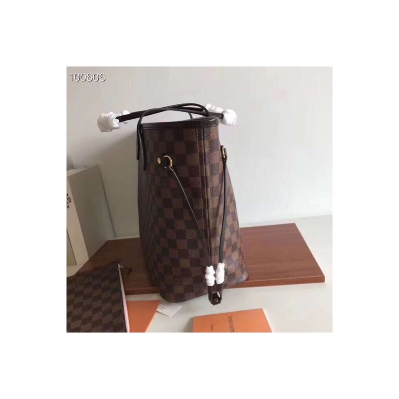 Louis Vuitton Neverfull Monogram Bag