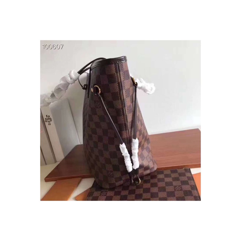 Louis Vuitton Neverfull Bag