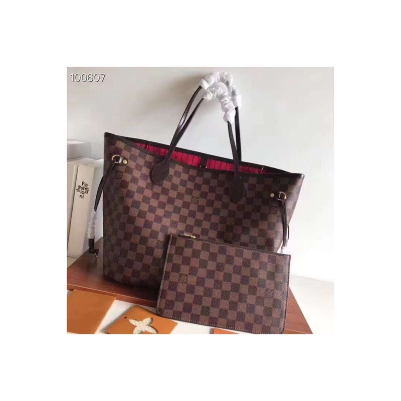 Louis Vuitton Neverfull Bag