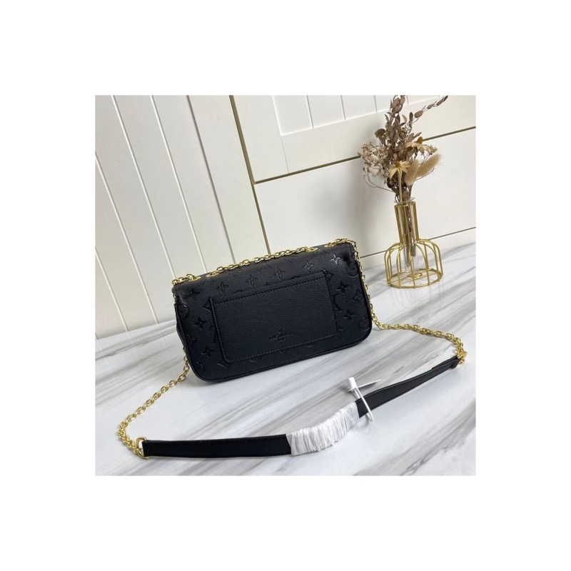 Louis Vuitton Capucines Monogram Bag
