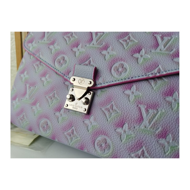 Louis Vuitton Pochette Metis Monogram Bag