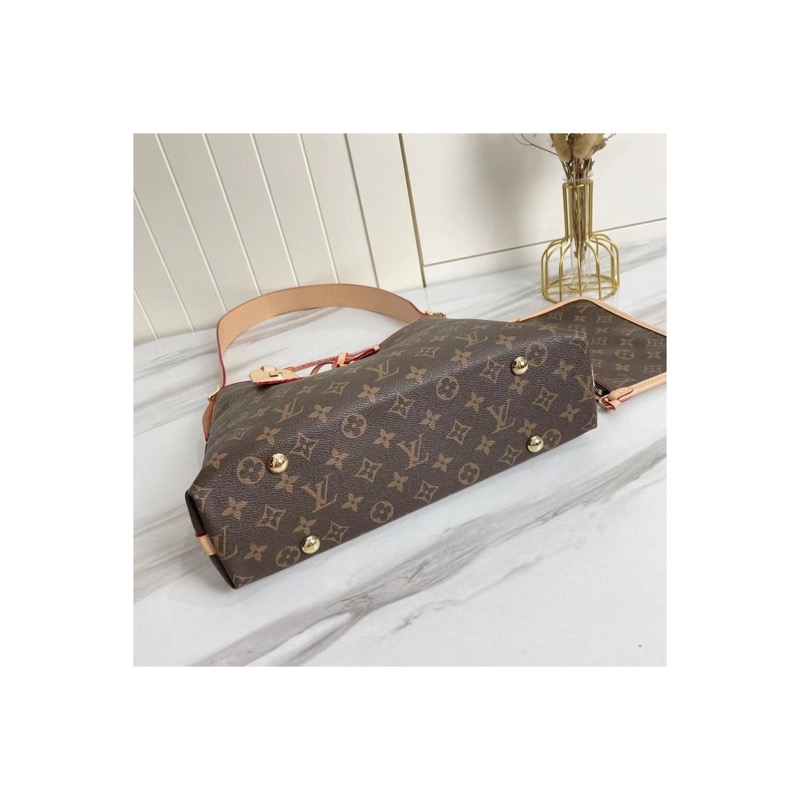 Louis Vuitton Monogram Handbag