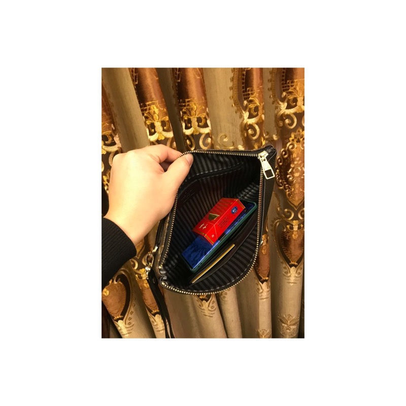 Louis Vuitton Neverfull Monogram Bag
