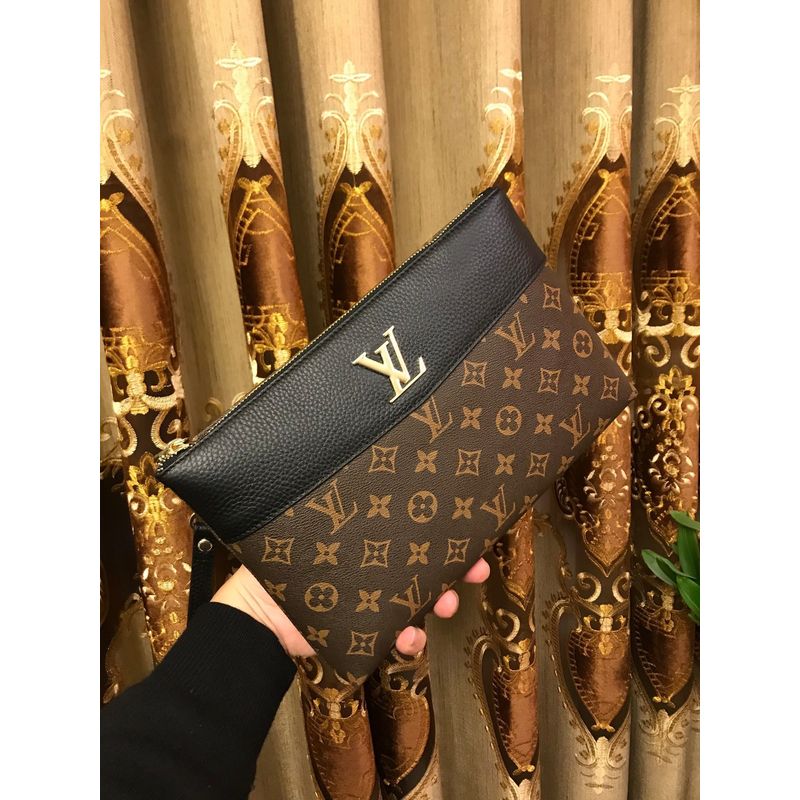 Louis Vuitton Neverfull Monogram Bag