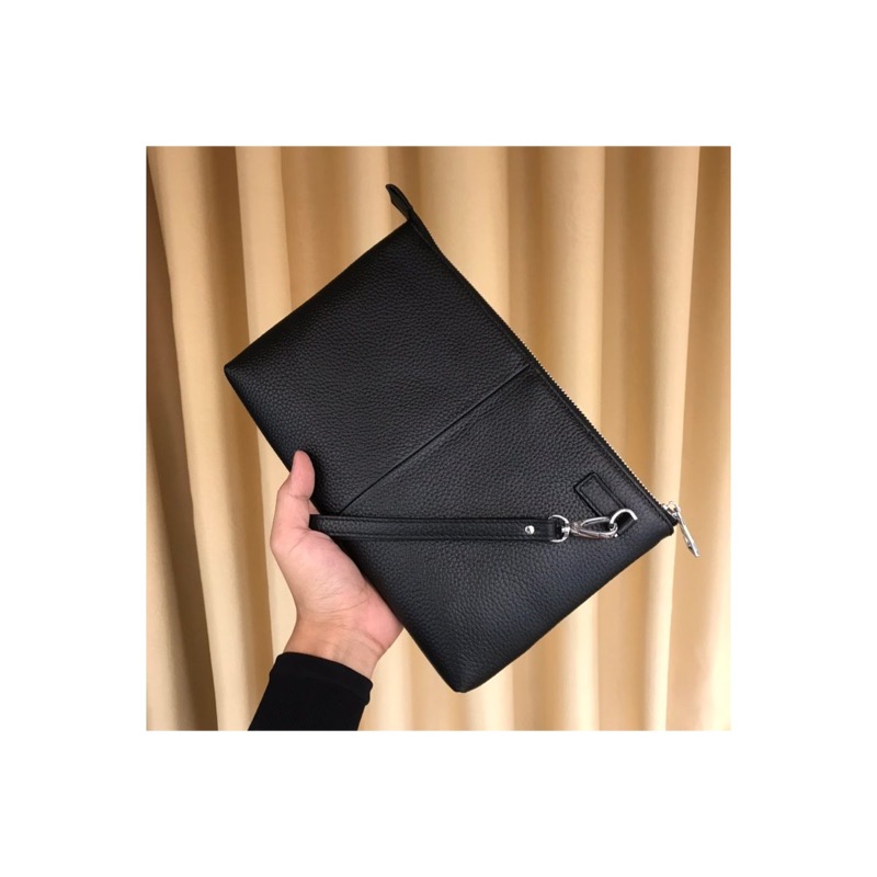 Louis Vuitton Clutch