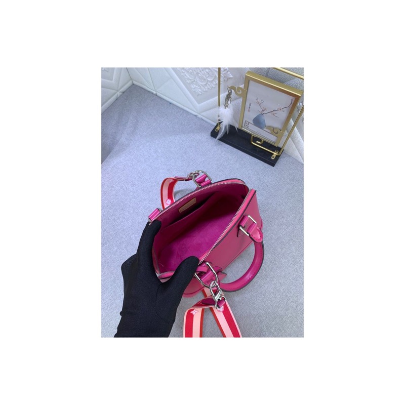 Louis Vuitton Alma Monogram Bag