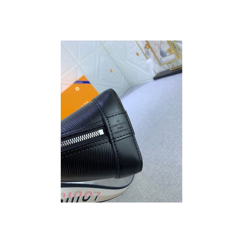 Louis Vuitton Alma Bag