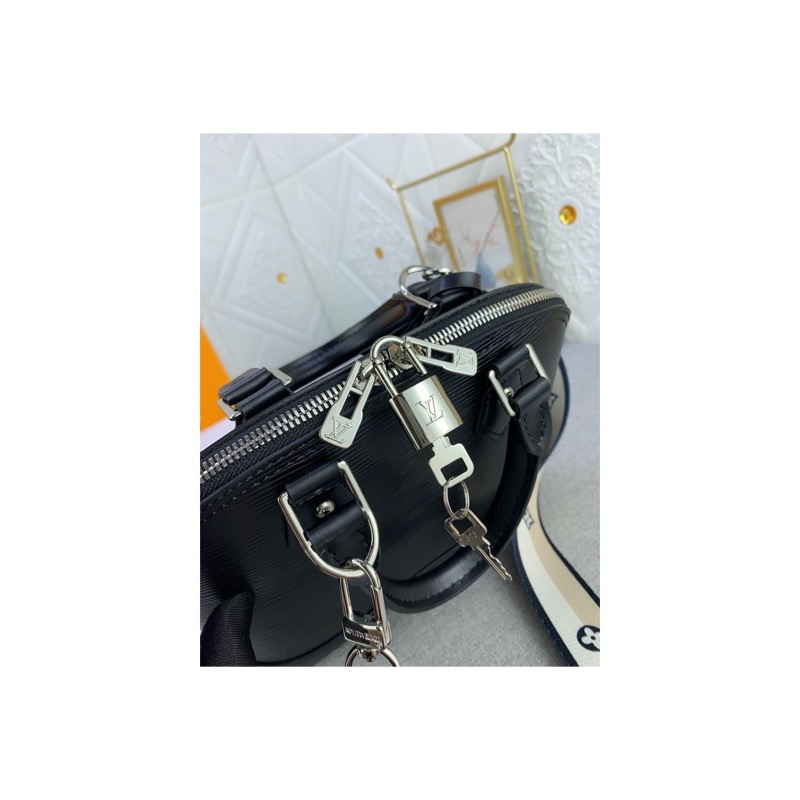 Louis Vuitton Alma Bag