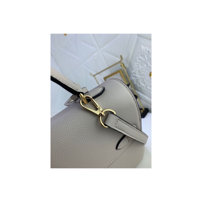 Louis Vuitton Capucines Bag