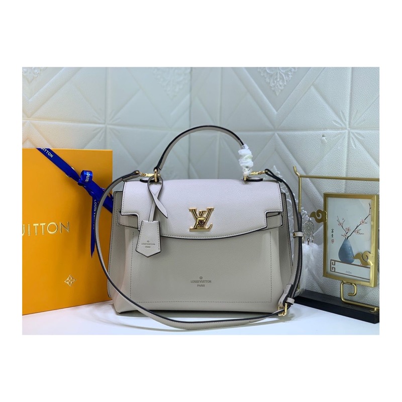 Louis Vuitton Capucines Bag