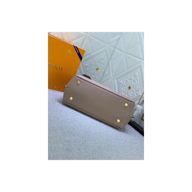 Louis Vuitton Capucines Bag
