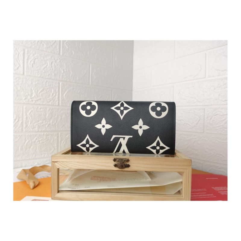 Louis Vuitton Monogram Wallet