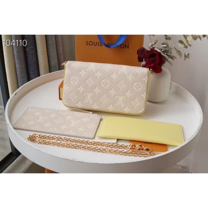 Louis Vuitton Neverfull Monogram Bag