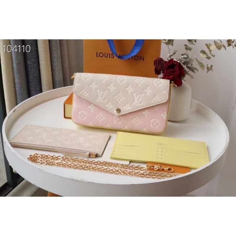 Louis Vuitton Neverfull Monogram Bag