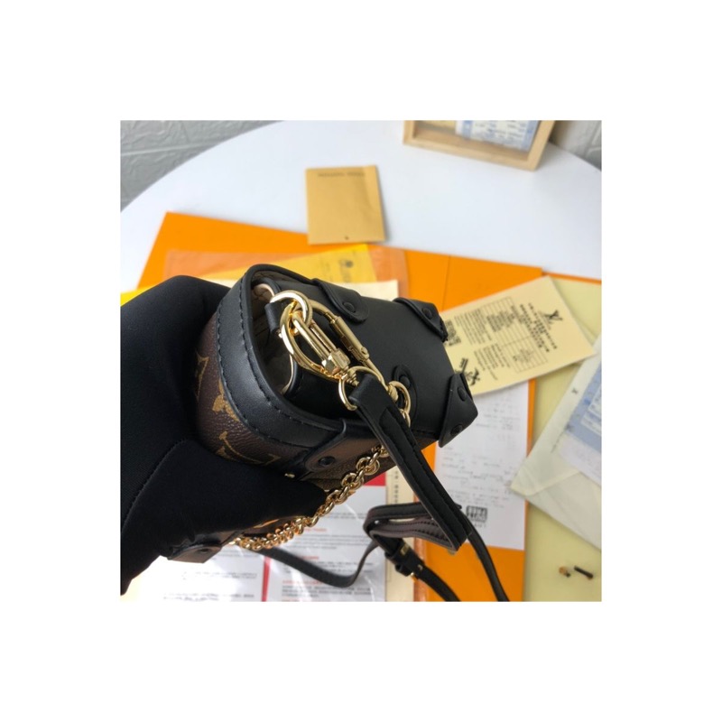 Louis Vuitton Monogram Clutch