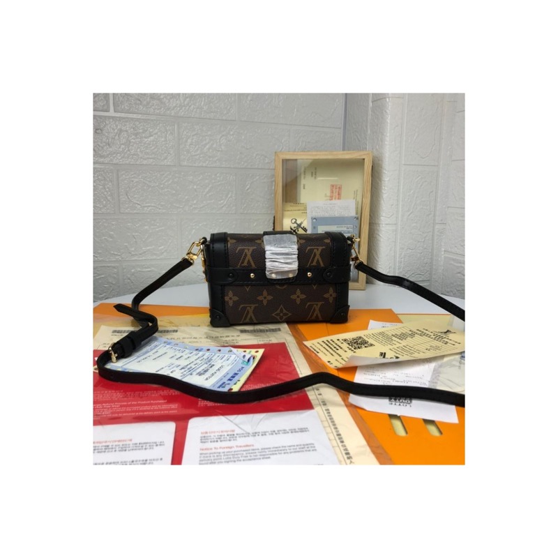 Louis Vuitton Monogram Clutch