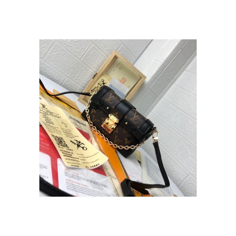 Louis Vuitton Monogram Clutch