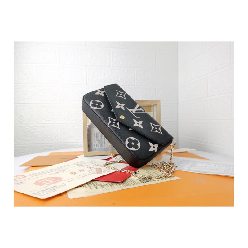 Louis Vuitton Monogram Shoulder Bag