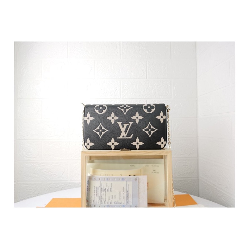 Louis Vuitton Monogram Shoulder Bag