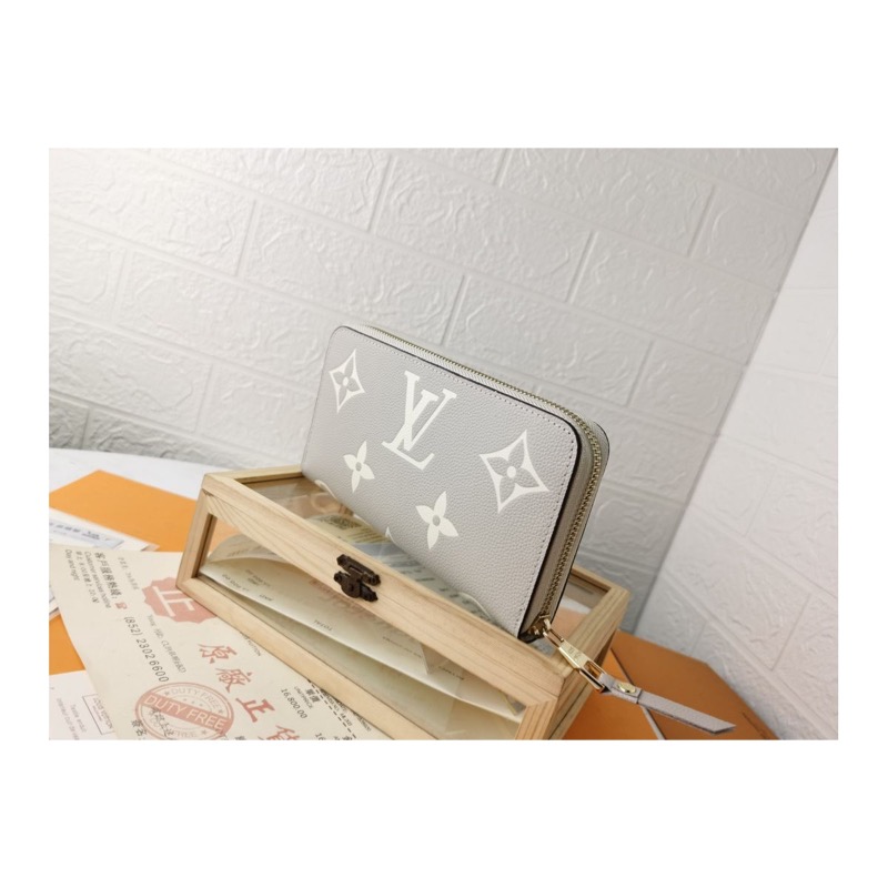 Louis Vuitton Monogram Wallet