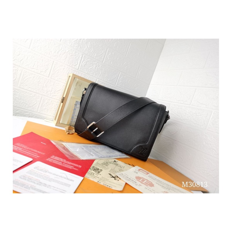 Louis Vuitton Shoulder Bag