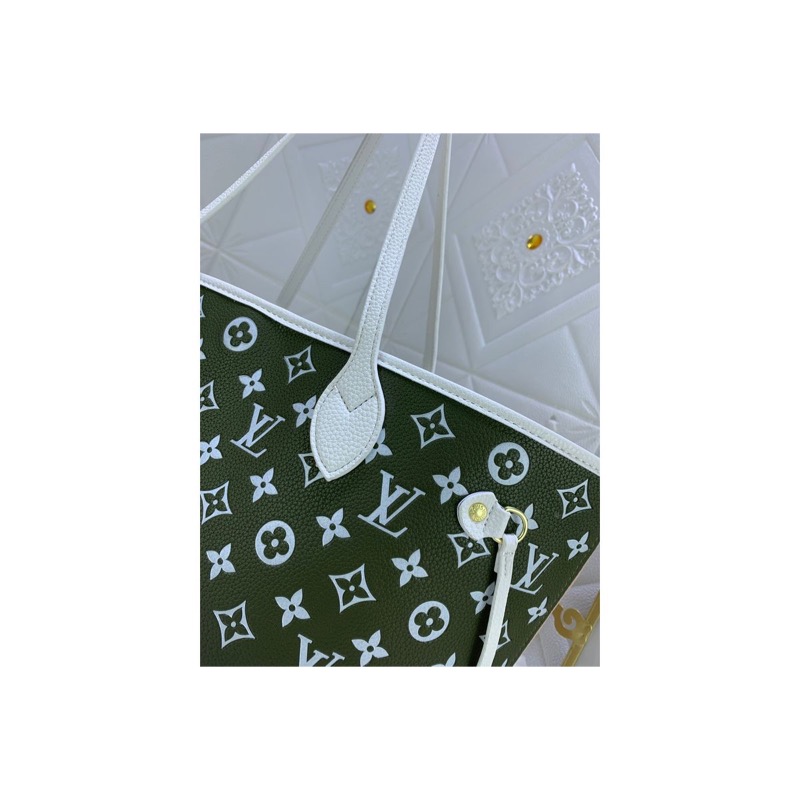 Louis Vuitton Neverfull Monogram Bag