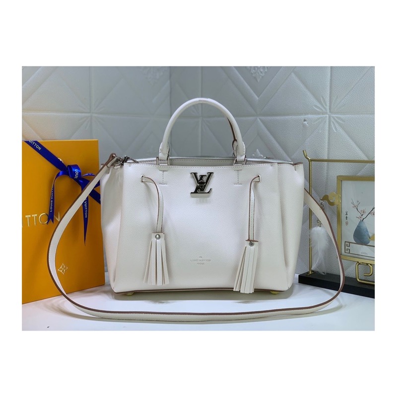 Louis Vuitton Shoulder Bag