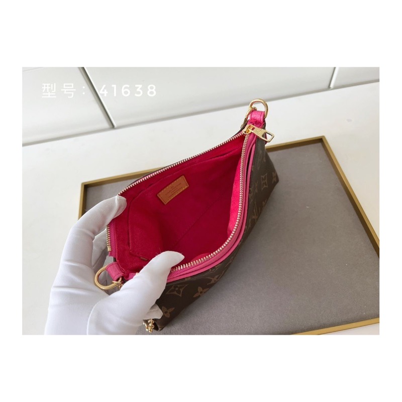 Louis Vuitton Neverfull Monogram Bag
