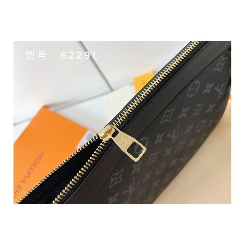 Louis Vuitton Clutch