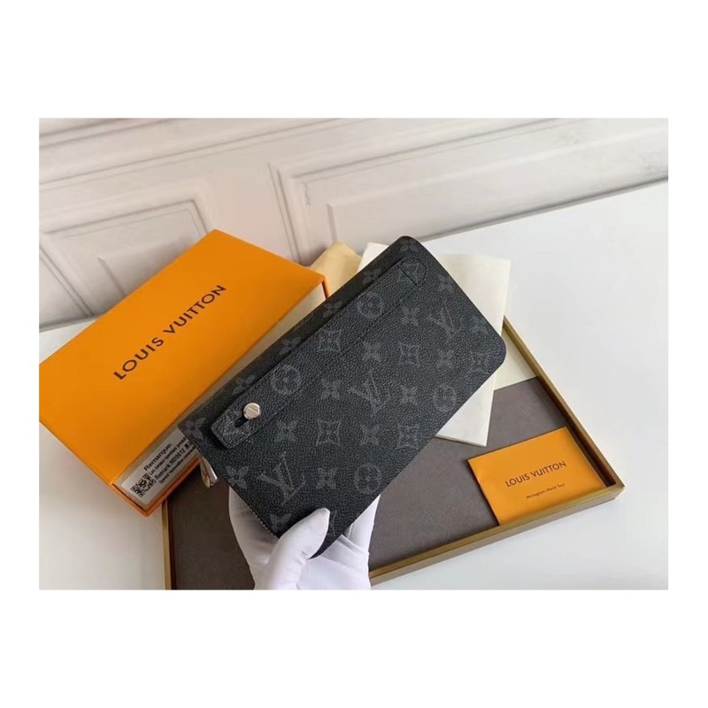 Louis Vuitton Monogram Wallet