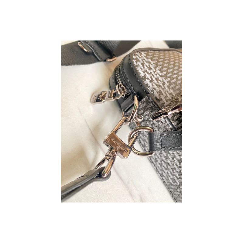 Louis Vuitton Shoulder Bag