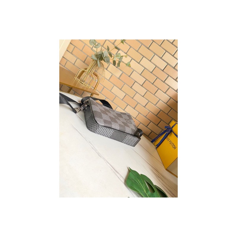 Louis Vuitton Shoulder Bag