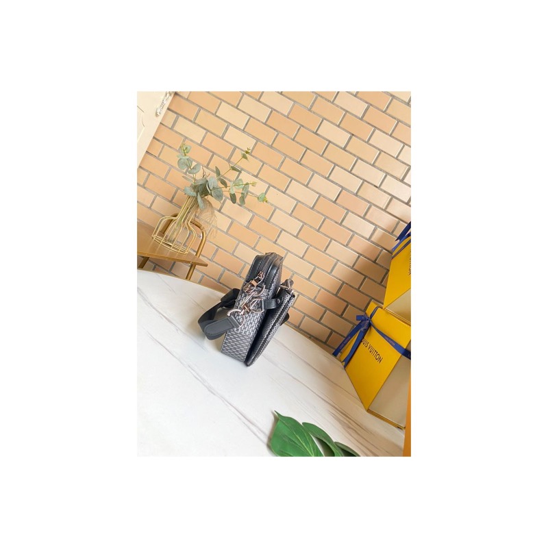 Louis Vuitton Shoulder Bag