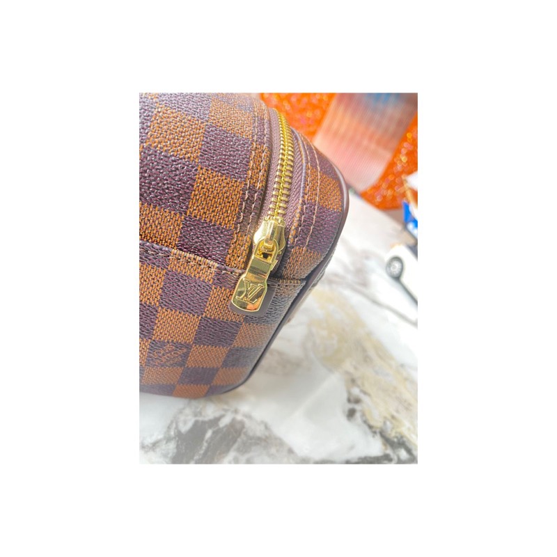 Louis Vuitton Neverfull Bag