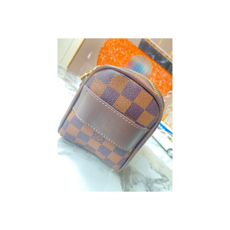 Louis Vuitton Neverfull Bag