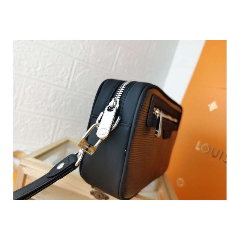 Louis Vuitton Clutch