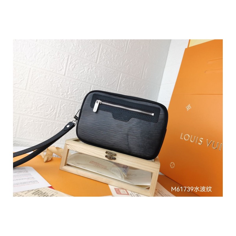 Louis Vuitton Clutch