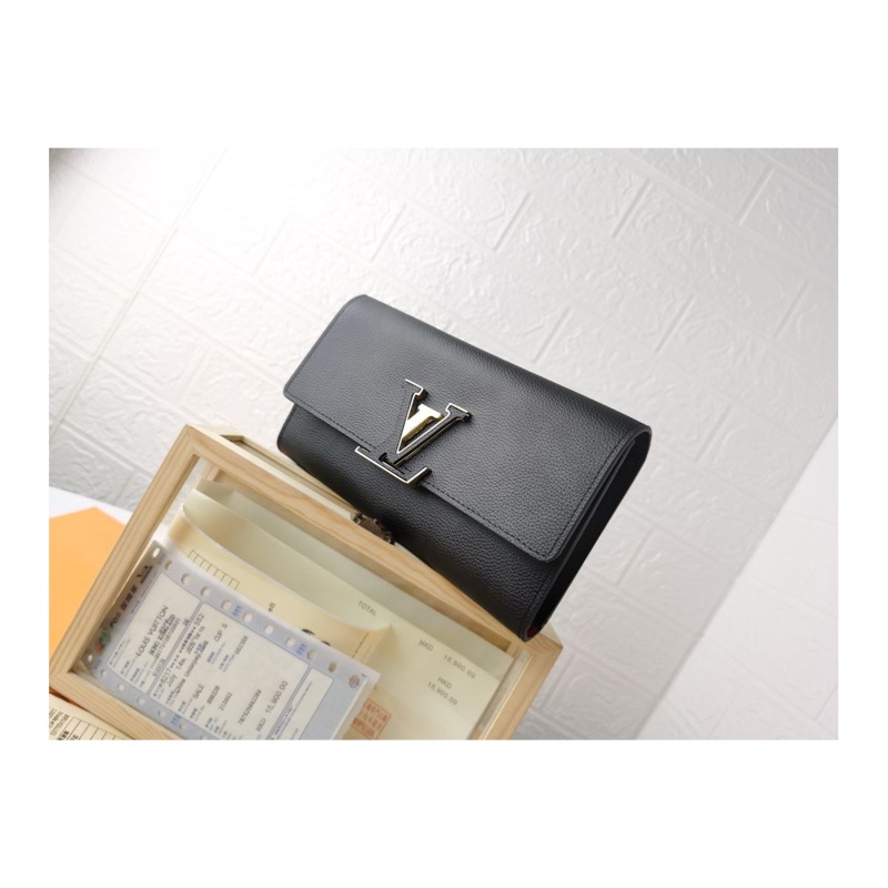 Louis Vuitton Capucines Bag