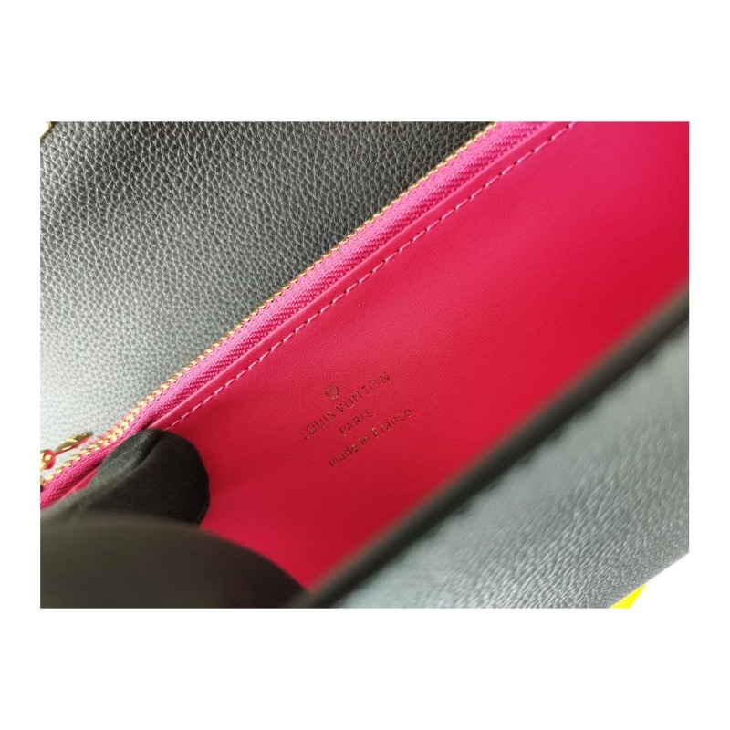 Louis Vuitton Capucines Bag