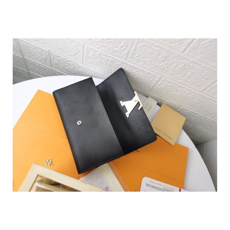 Louis Vuitton Capucines Bag