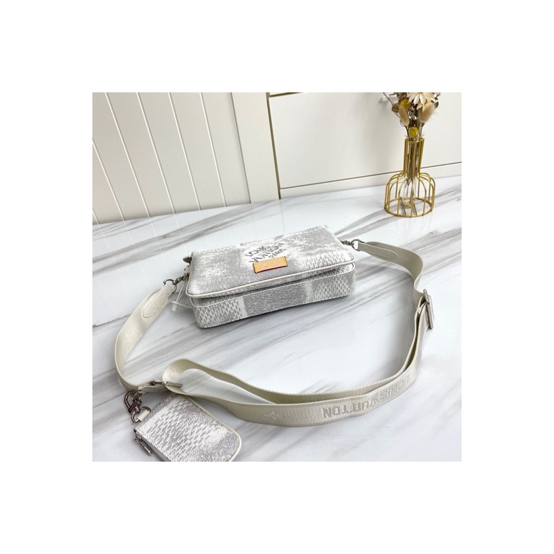 Louis Vuitton Shoulder Bag