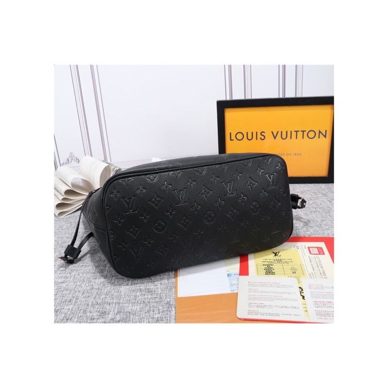 Louis Vuitton Neverfull Monogram Bag
