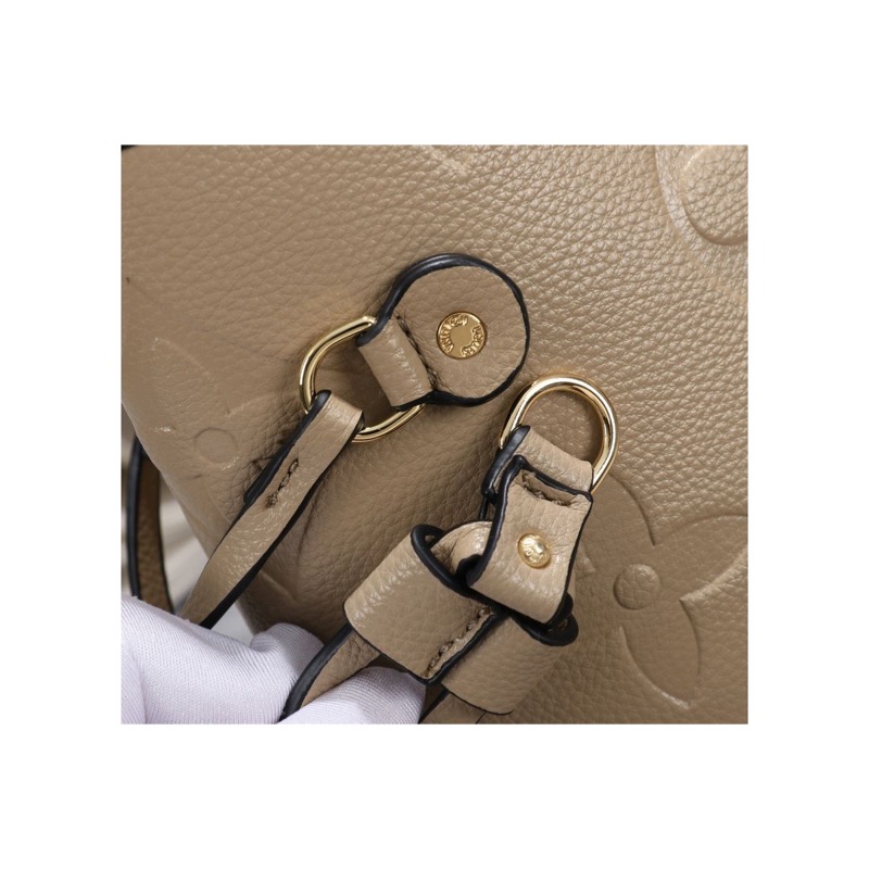 Louis Vuitton Neverfull Monogram Bag