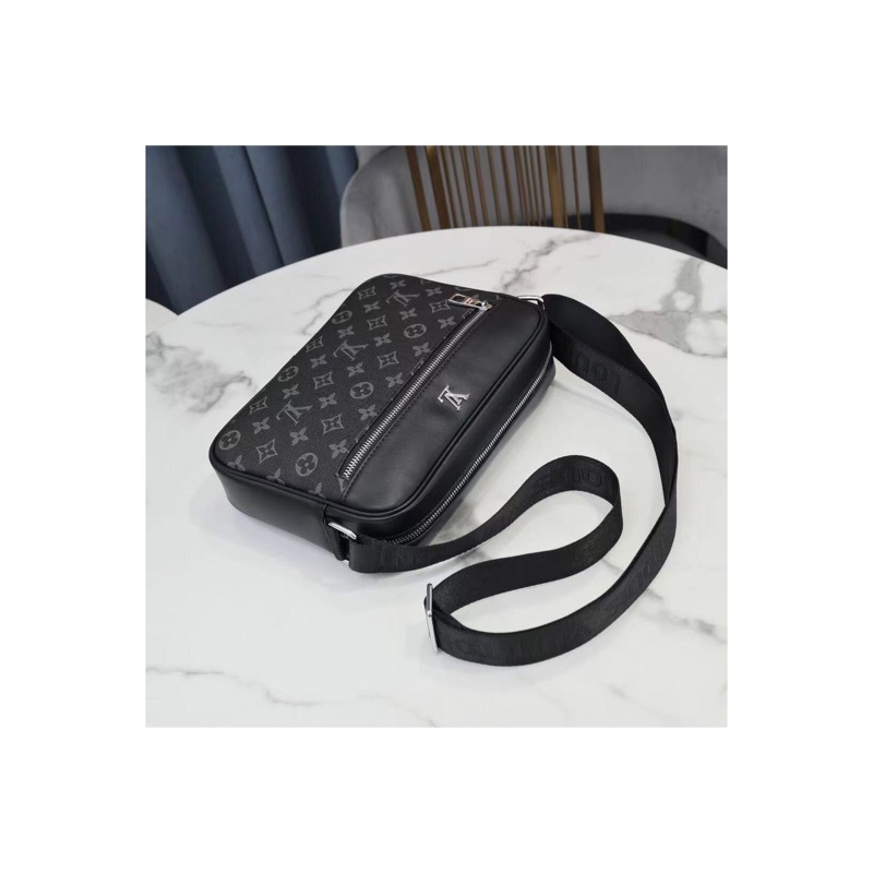 Louis Vuitton Monogram Shoulder Bag