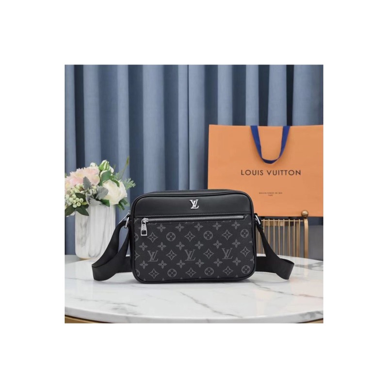 Louis Vuitton Monogram Shoulder Bag
