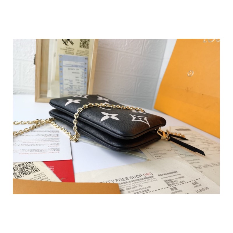 Louis Vuitton Neverfull Monogram Bag