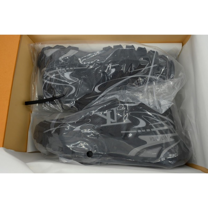 Louis Vuitton Runner Tatic Sneaker